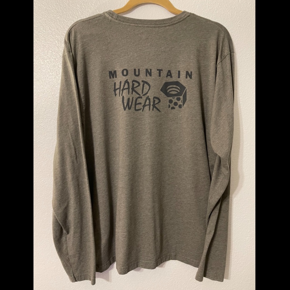Mountain Hardware Long Sleeve Tshirt XL